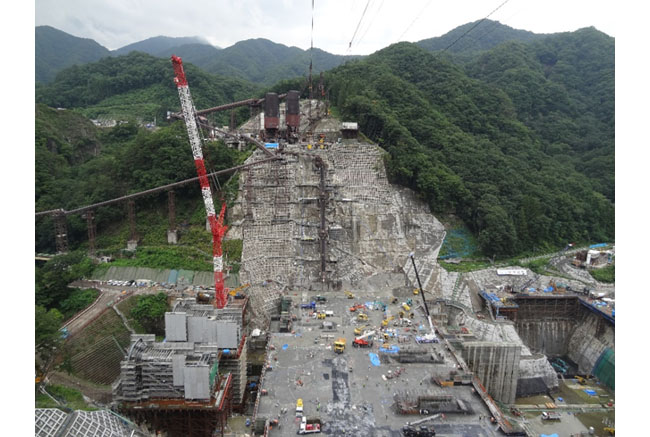 RCD工法の施工状況「八ッ場ダム」