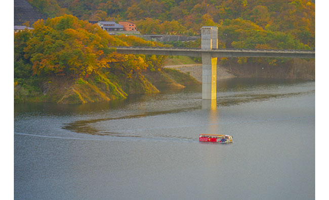 八ッ場ダムと水陸両用バス